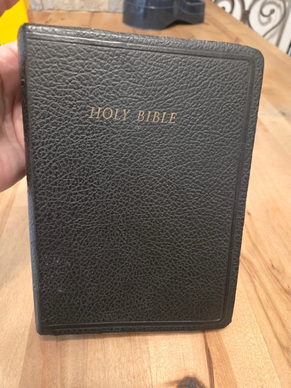 Vintage 1930s KJV World Publishing Holy Bible. Black pebble leather, great shape